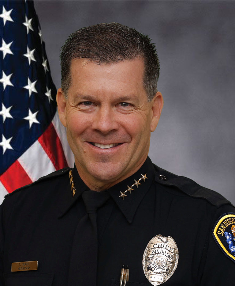 ‘s Command Photo (2)