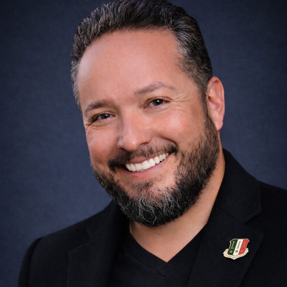 Chris Gomez Headshot